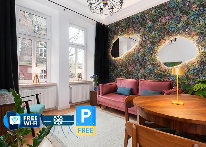 Flora Design Old Town- Free Parking